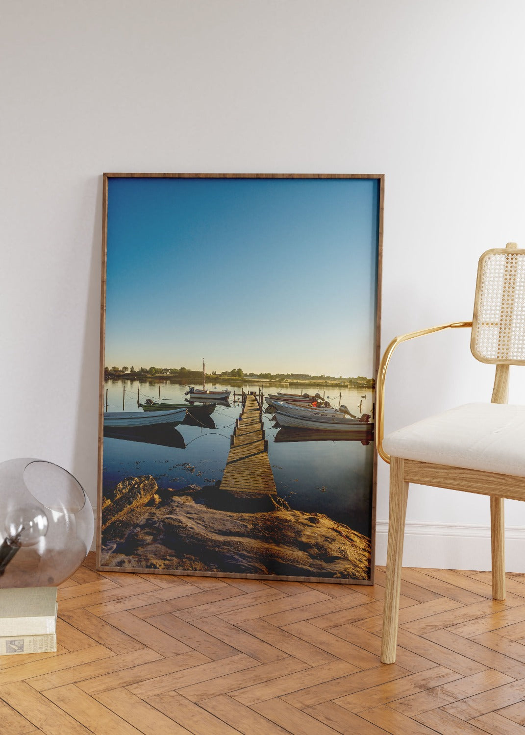 kleven ærø billede plakat stående op ad væg